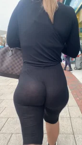 THE BEST SEETHROUGH BIG ASS EVER ! (OC)