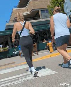 Fit Milf In Leggings