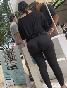 The Best Ass EVER ! 10/10 (OC) NUTBUSTER
