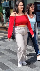 Hot butts and legs of candid girls in tight clothes