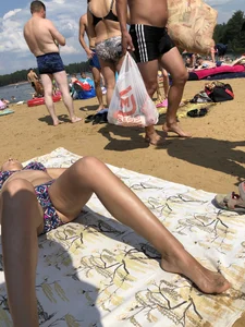 Candid Milf Spreading Her Legs at a Beach Creepshot