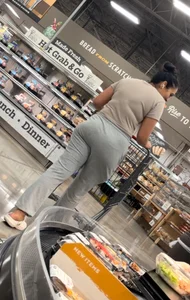Latina cutie with tight grey sweats on (VPL?)