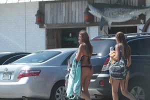 Another gallery of sexy Deerfield Beach girls in bikinis