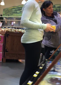 Grocery store bubble butt milf in leggings