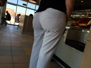 Milf’s Big Ass in White Pants