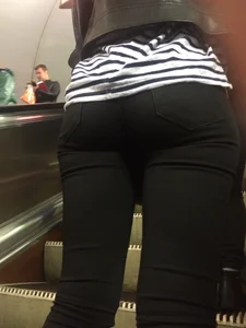 Girl in Tight Pants Subway Escalator Hot Ass Closeup