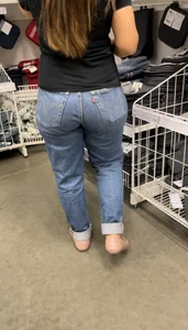 Loose jeans nice ass ( OC)