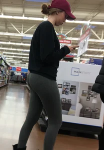 Walmart teen shopping with mom in grey leggings showing her nice tight ass