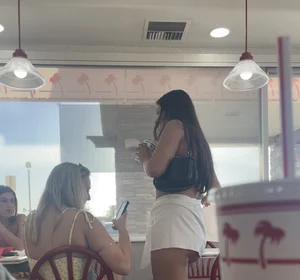 Sorority chicks go to to InNOut half naked