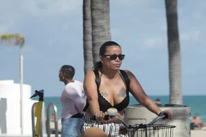 Deerfield Beach bikini babes
