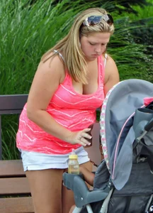 Candid boobs, nip slip and downblouse pics