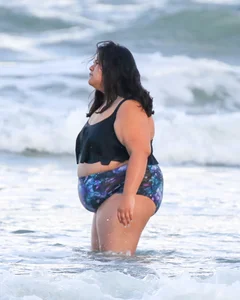 Extra thick girl at the beach in a bikini
