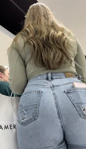 Hot Blonde Pawg In Jeans Shopping