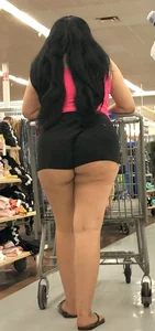 [OC] Latina ASS COMPLETELY OUT at Walmart