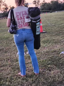 Out In The Wild 57 ( Slim Thick latina mom pt.5)