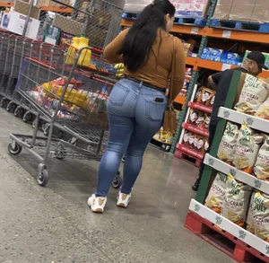 Fat ass Latina in tight jeans