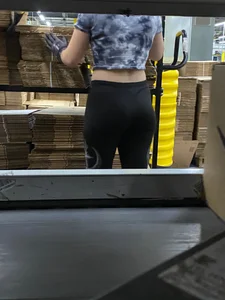 Teen Amazon worker
