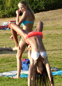 Bikini girls