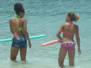 Bikini girls