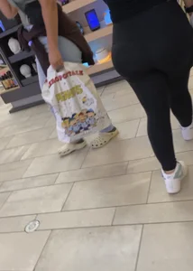 Thick bbl latina in black leggings