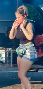Shopping wife Pawg Jean shorts!