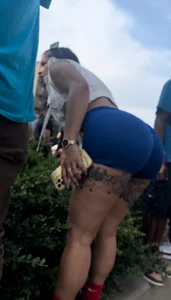 Dominican Parade Fat Ass Latina in blue leggings (OC)