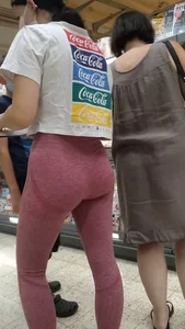 LEGGINGS Hottie with nice Ass in Leggings