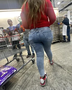 Costco 3 Latina milfs. Nice asses