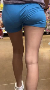 (OC) Ridiculous VPL on Petite Milf in Blue Shorts