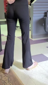 Tight ass walked in while waiting for a haircut