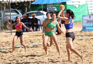 Thai candid volleyball girls