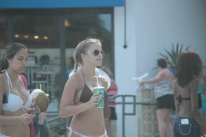 Sexy Florida beach bikini girls