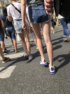 Group of Candid Girls in Mini Shorts With Amazing Legs Crossing a Street Creepshots Gallery