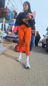 Slim latina perfect body in orange leggings [oc]