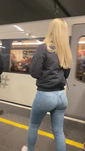 Spending qualitytime waiting for subway - Tight jeans and vpl