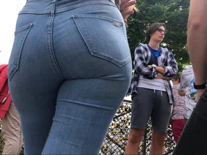 Insane jeans ass, pretty face, and fun personality