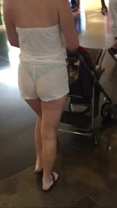 Milf showing off vpl non oc