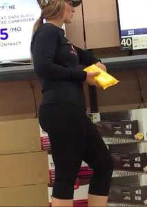 Candid girls in leggings and tights