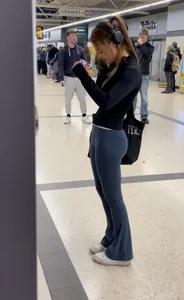 Skintight cute hottie, didn’t mind being recorded. (OC)