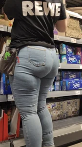 A BRUNETTE PAWG WORKER AT REWE (NON-OC)