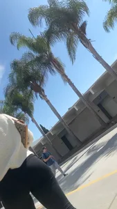 Bubble butt pawg w/ curly hair