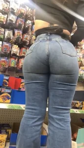 Big Juicy Booty Latina In Jeans (Not Oc)