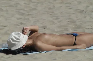 Sexy mature girls on Vilanova topless beach