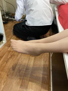 Teen Feet in Pantyhose Home Creepshot