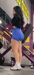 Latina in Green leggings knew I was capping