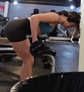Juicy Babe at the Gym