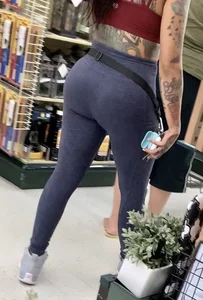 Sexy tatted l@tina in leggings