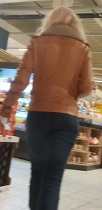 Blonde with a nice booty shopping in tight jeans