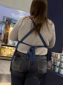 Bubble Butt Jeans Cutie @ B&B - Gorgeous Ass and Face