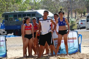 Thai candid volleyball girls